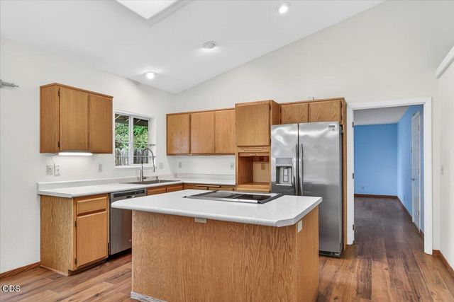 1222 Monroe Way, Grants Pass, OR 97527
