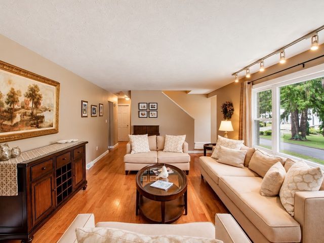 81 Causeway Terrace, Leominster, MA 01453