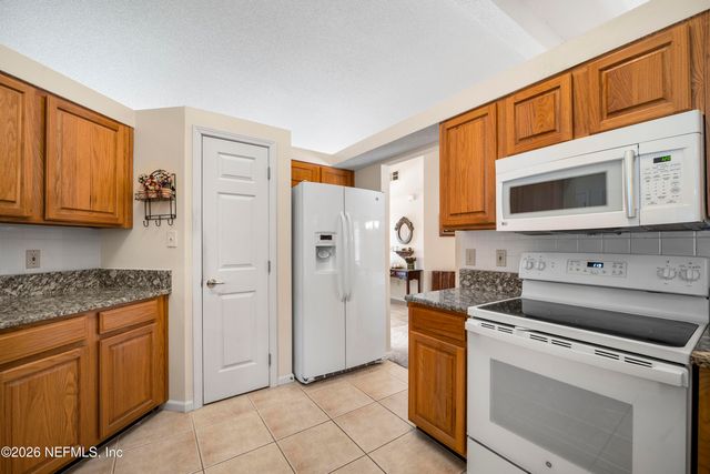 2448 MOON HARBOR Way, Middleburg, FL 32068