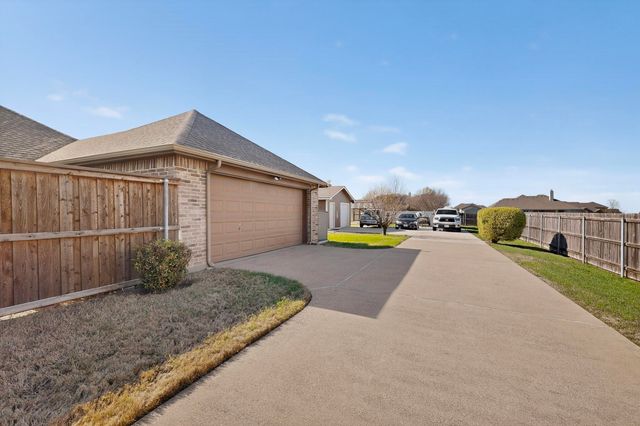 108 Dublin Circle, Waxahachie, TX 75165