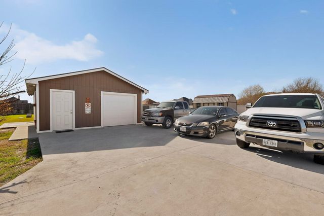 108 Dublin Circle, Waxahachie, TX 75165