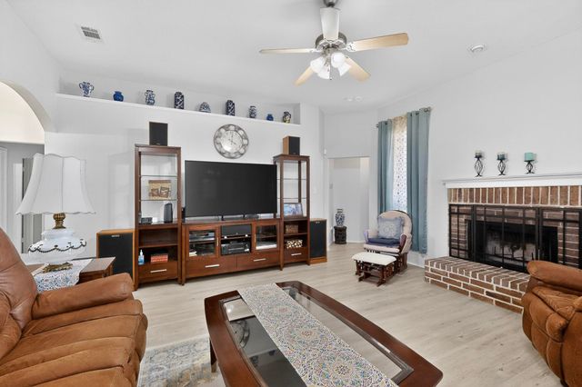 108 Dublin Circle, Waxahachie, TX 75165