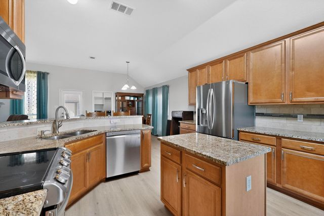 108 Dublin Circle, Waxahachie, TX 75165