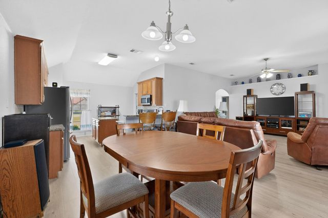 108 Dublin Circle, Waxahachie, TX 75165