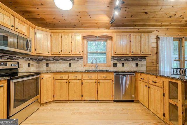 213 Moonshine Hollow, Blue Ridge, GA 30513