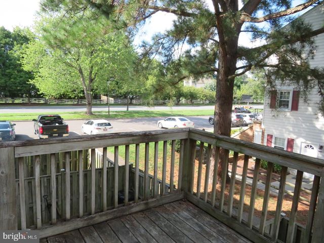 1602 W BANCROFT LN, Crofton, MD 21114