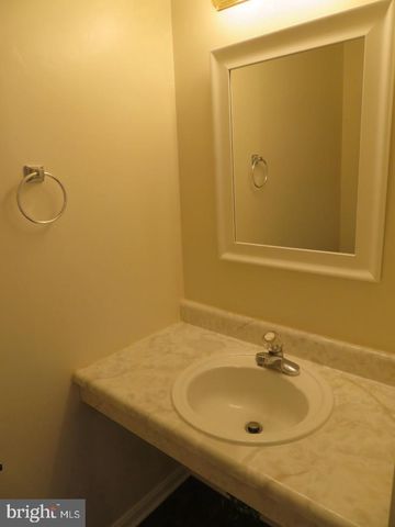 1602 W BANCROFT LN, Crofton, MD 21114
