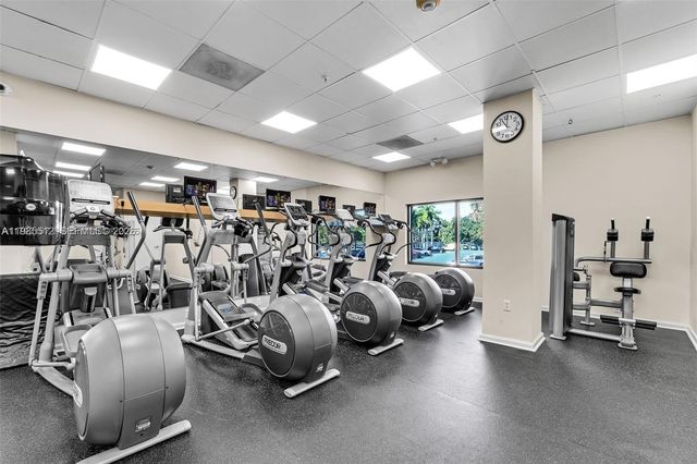 2333 NE Brickell Ave 1009, Miami, FL 33129