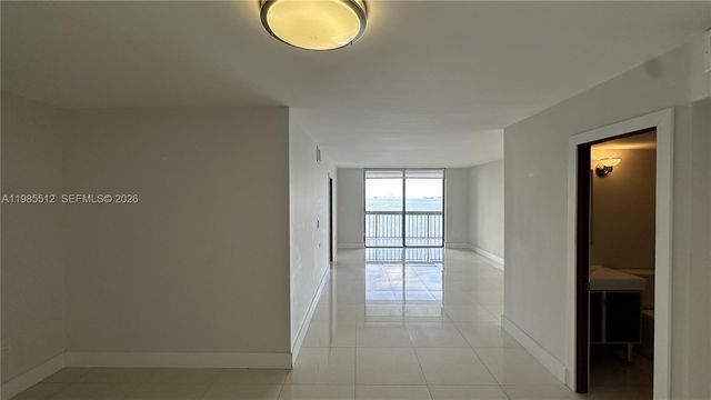 2333 NE Brickell Ave 1009, Miami, FL 33129