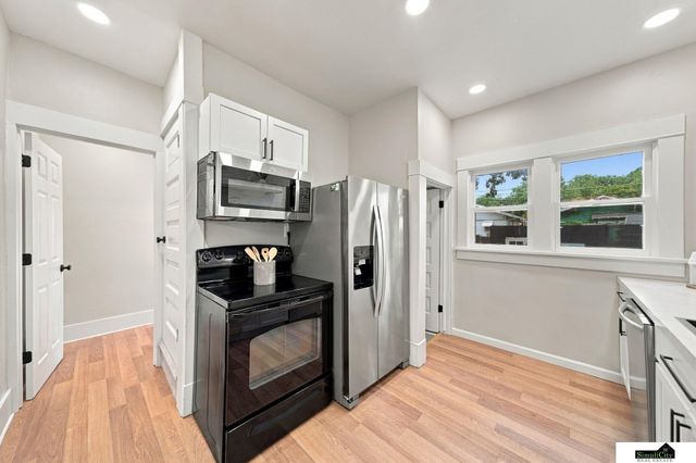 710 S 30th Street, Lincoln, NE 68510