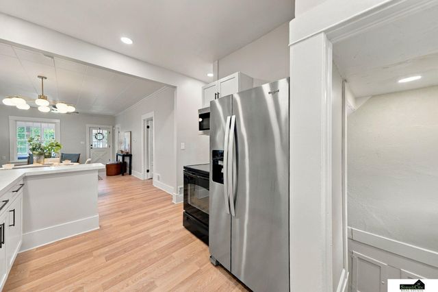 710 S 30th Street, Lincoln, NE 68510