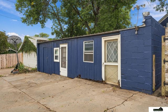 710 S 30th Street, Lincoln, NE 68510