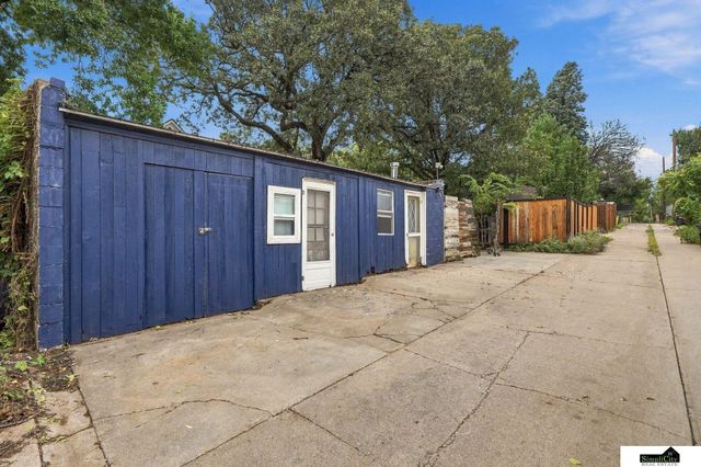 710 S 30th Street, Lincoln, NE 68510
