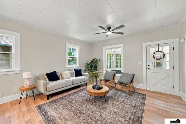 710 S 30th Street, Lincoln, NE 68510