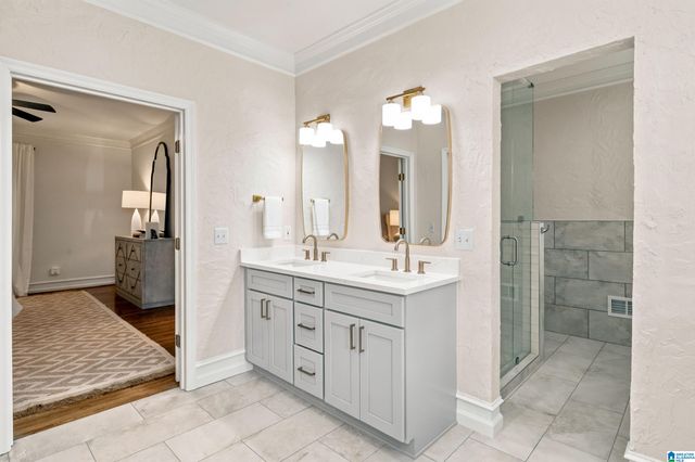 2704 OLD LOONEY MILL CIRCLE, Birmingham, AL 35243