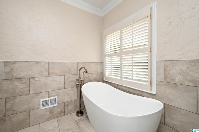 2704 OLD LOONEY MILL CIRCLE, Birmingham, AL 35243
