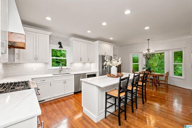 2704 OLD LOONEY MILL CIRCLE, Birmingham, AL 35243