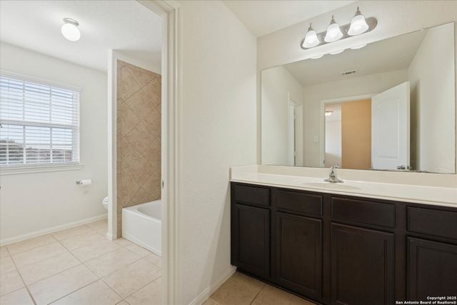 11933 LUCKEY FALLS, San Antonio, TX 78252