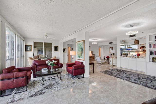 17031 Boca Club Boulevard 104A, Boca Raton, FL 33487