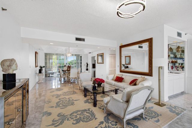 17031 Boca Club Boulevard 104A, Boca Raton, FL 33487