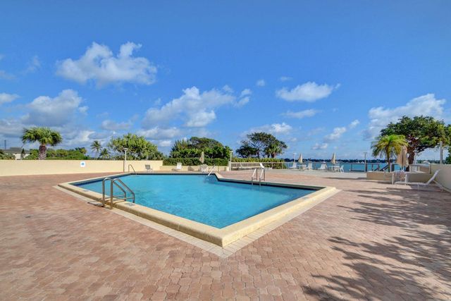 5600 N Flagler Drive 307, West Palm Beach, FL 33407