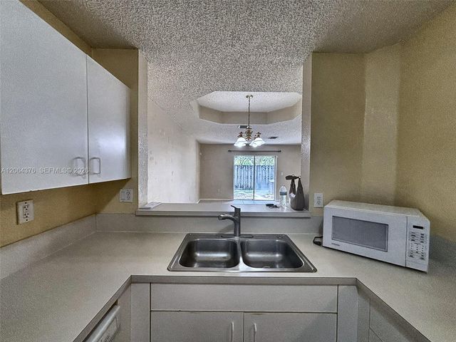 14391 SW 120th Court 7-7, Miami, FL 33186