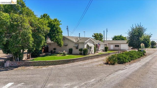 4701 Lone Tree Road, Oakdale, CA 95361