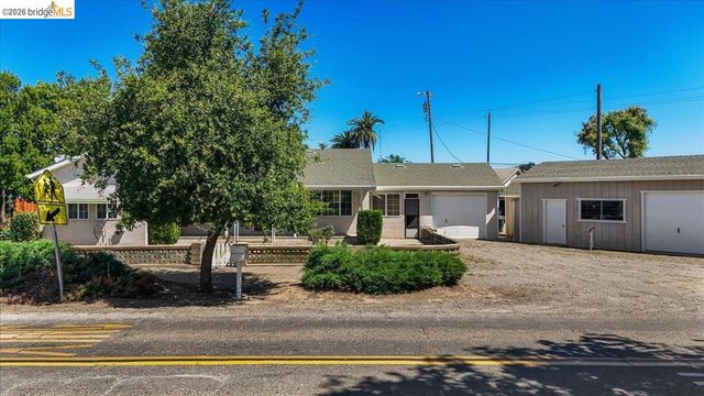 4701 Lone Tree Road, Oakdale, CA 95361