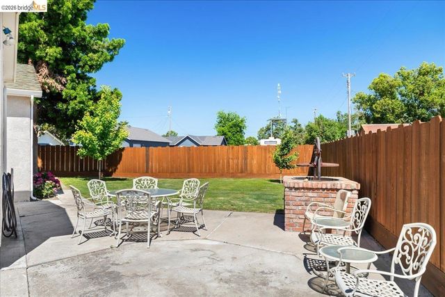 4701 Lone Tree Road, Oakdale, CA 95361