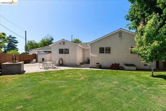 4701 Lone Tree Road, Oakdale, CA 95361