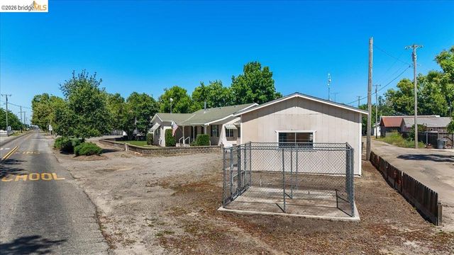 4701 Lone Tree Road, Oakdale, CA 95361