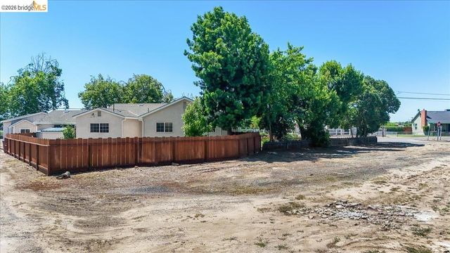 4701 Lone Tree Road, Oakdale, CA 95361