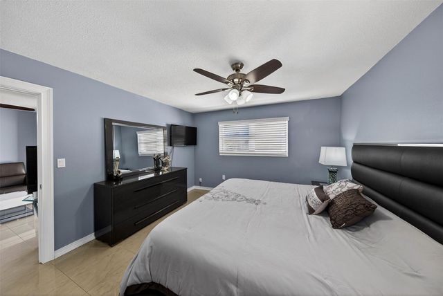 2951 E Sunrise Lakes Drive 312, Sunrise, FL 33322