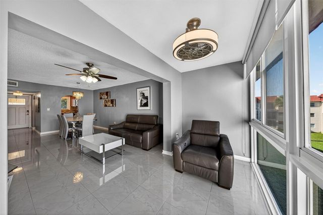 2951 E Sunrise Lakes Drive 312, Sunrise, FL 33322