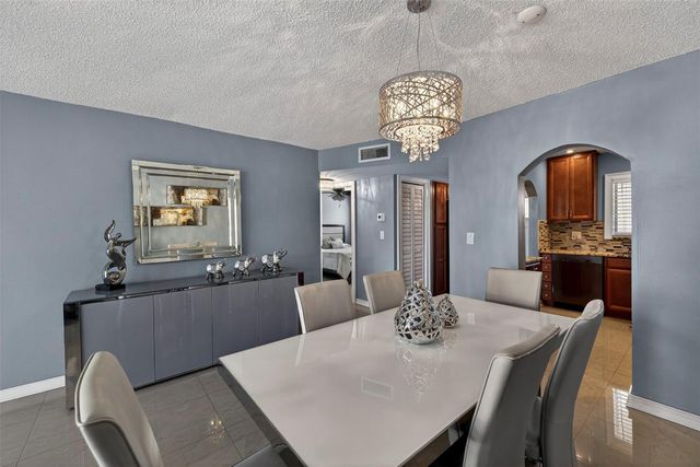 2951 E Sunrise Lakes Drive 312, Sunrise, FL 33322