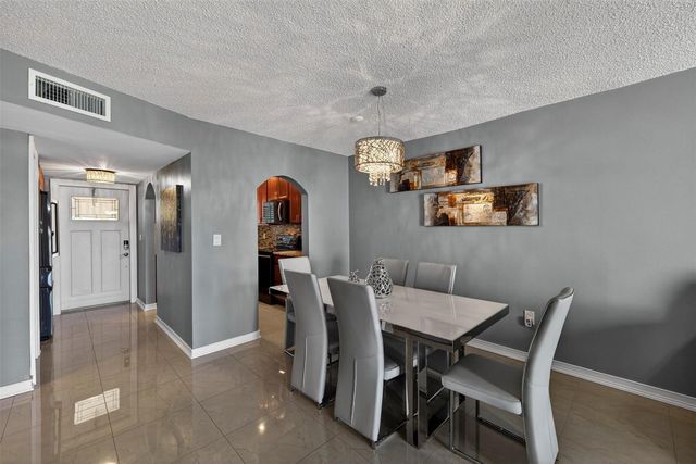 2951 E Sunrise Lakes Drive 312, Sunrise, FL 33322