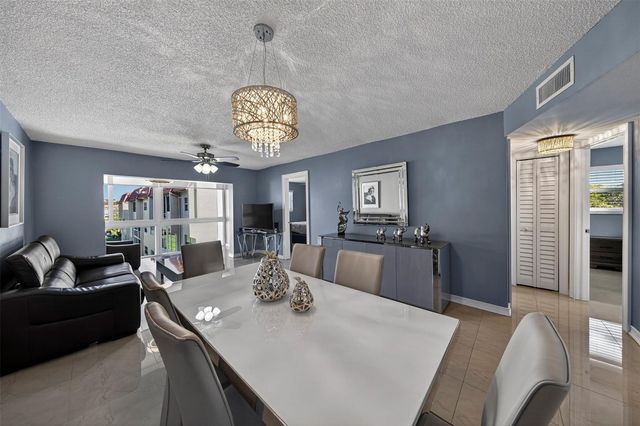 2951 E Sunrise Lakes Drive 312, Sunrise, FL 33322