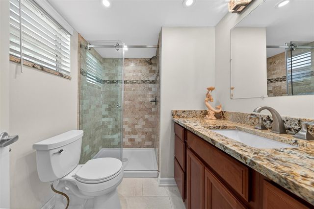 2951 E Sunrise Lakes Drive 312, Sunrise, FL 33322