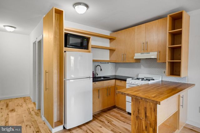 2054 ELLSWORTH ST, Philadelphia, PA 19146