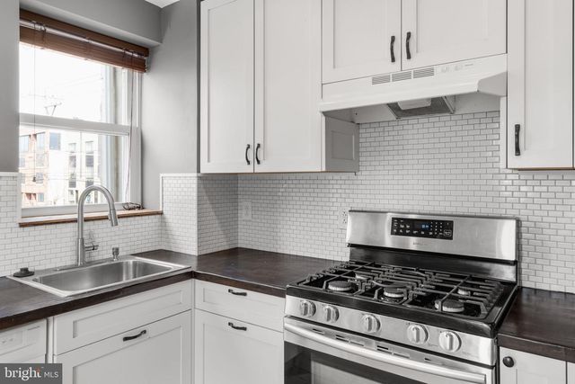 2054 ELLSWORTH ST, Philadelphia, PA 19146