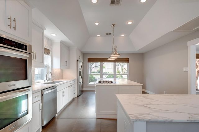 1107 Stoney Hill, Houston, TX 77077