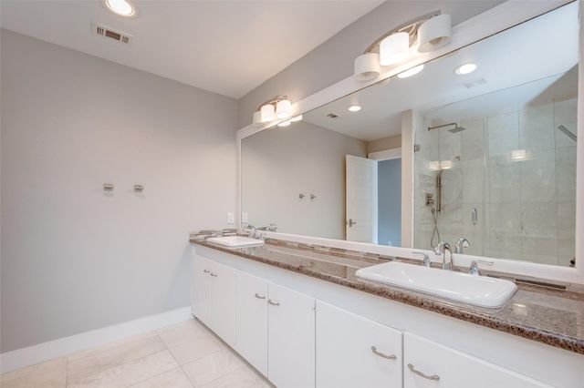 1107 Stoney Hill, Houston, TX 77077