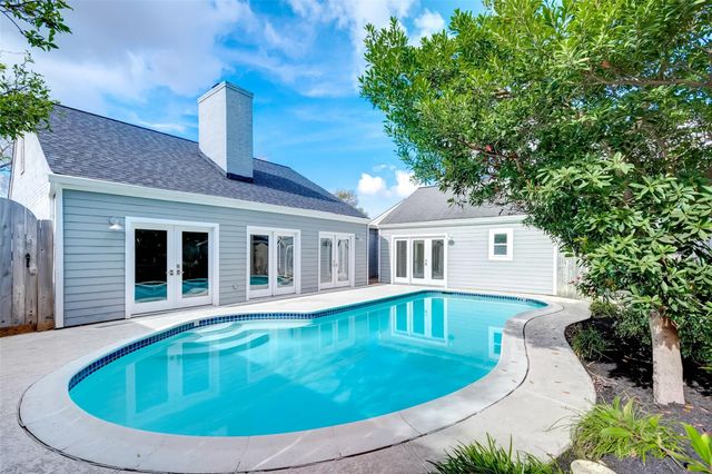 1107 Stoney Hill, Houston, TX 77077