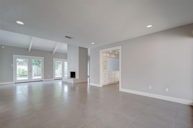 1107 Stoney Hill, Houston, TX 77077