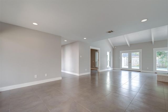 1107 Stoney Hill, Houston, TX 77077