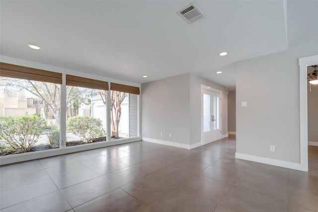 1107 Stoney Hill, Houston, TX 77077