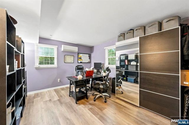 61 Geoffrey Way, Wayne, NJ 07470