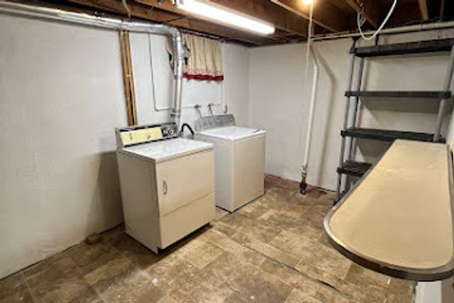 447 Dennis Avenue, Bradley, IL 60915