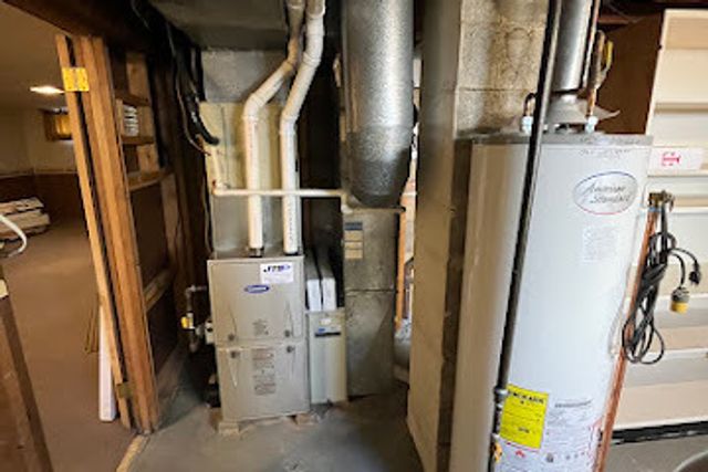 447 Dennis Avenue, Bradley, IL 60915