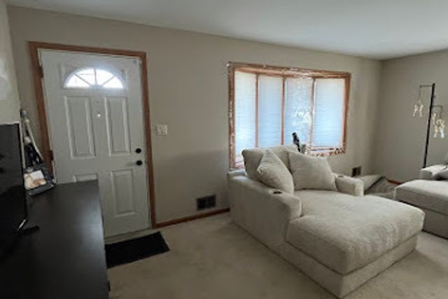 447 Dennis Avenue, Bradley, IL 60915